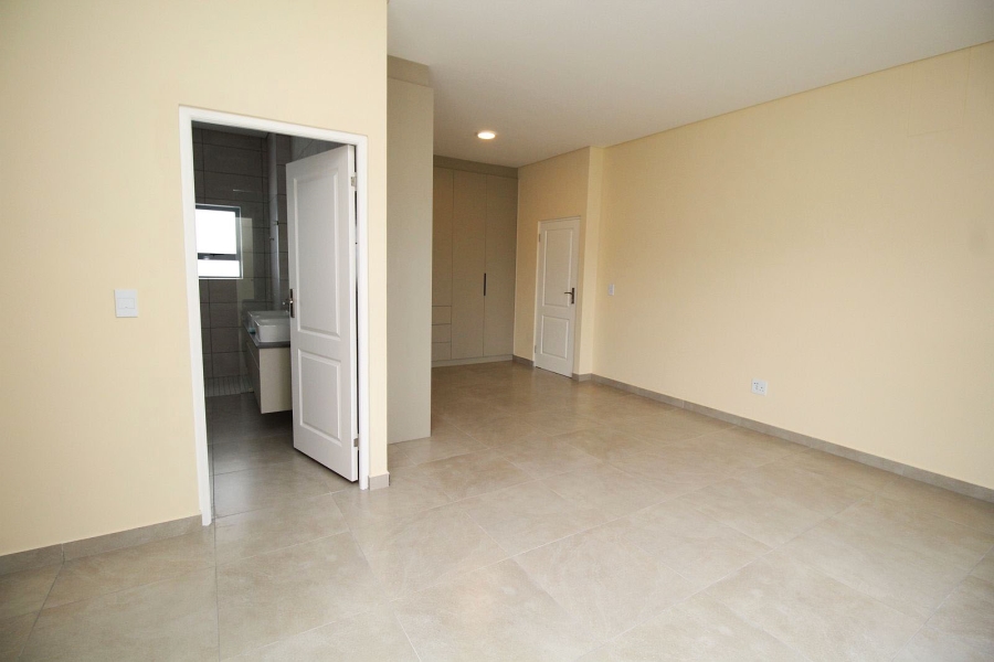 3 Bedroom Property for Sale in Blue Lagoon Western Cape